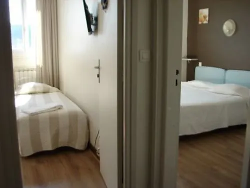 **  Hotel La Marine à Carnac France